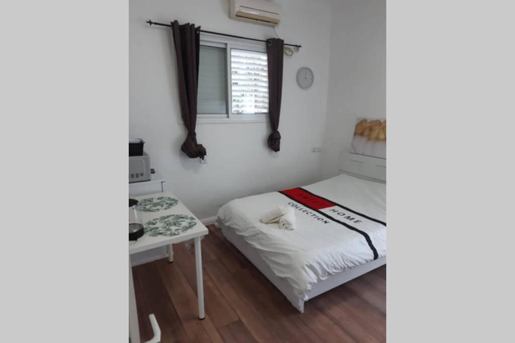 Magnifique Studio Avec Grande Terasse A Tel Aviv Lägenhet Exteriör bild